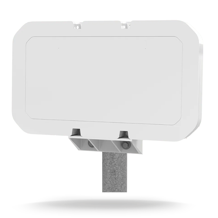 Panorama DWMM4[G]-6-60 front view mast mount. 4x4 MIMO Portable 4x4 MiMo antenna.