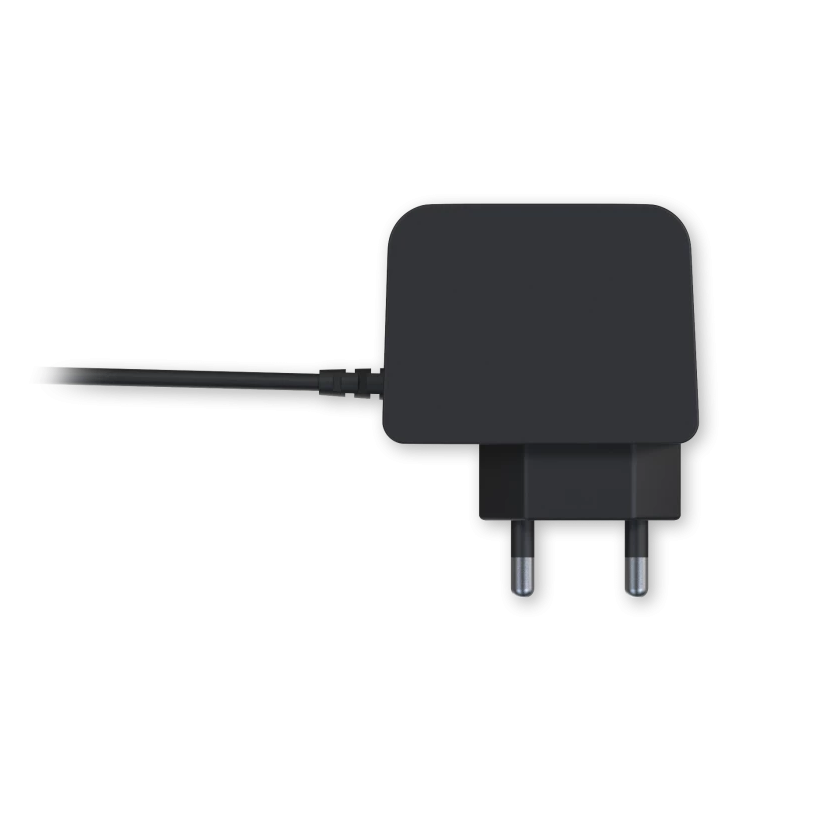 Teltonika PR3PXEU3 4-pin EU power supply front view power adapter. Mifi-hotspot.