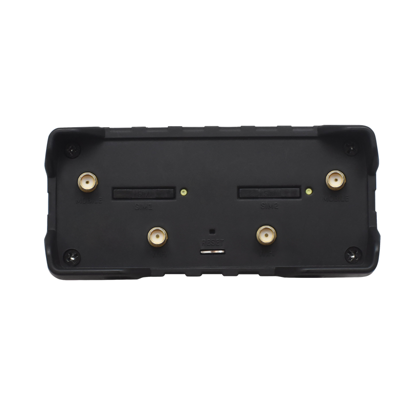 Teltonika RUT951 DUAL SIM M2M router 4G LTE. Back view. DUAL SIM slots, 4 Antenna connectors, 2 for Mobile and 2 for Wi-Fi.